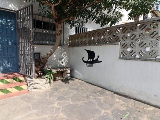 Chalet en venta. EMPURIABRAVA