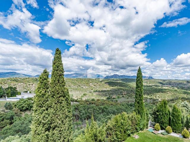 Chalet en venta en Cotos de Monterey. en Venturada. Chalets Cotos de.