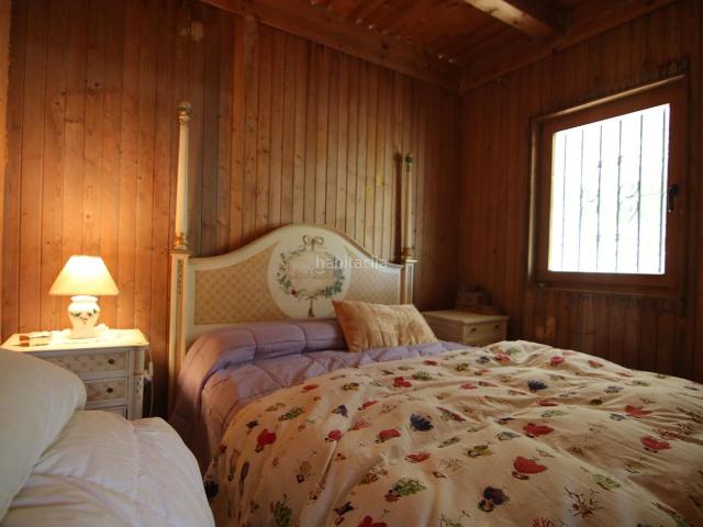 Chalet en venta en Coín. Finca con encanto a 3 minutos de El Rodeo. Privacidad, naturaleza y gran potencial. Chalets.