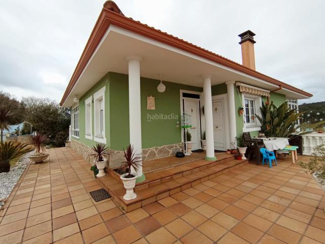 Chalet en venta en Coirós. Chalets.