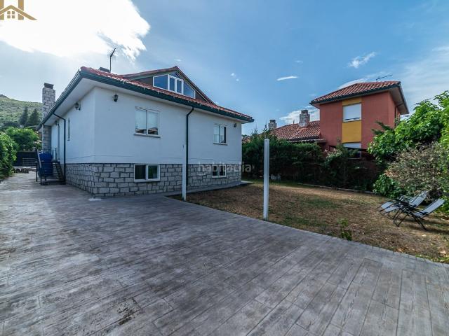 Chalet en venta en Collado Mediano. Chalet independiente en Collado Mediano. Chalets Collado.