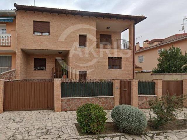 Chalet en venta en Colmenar de Oreja