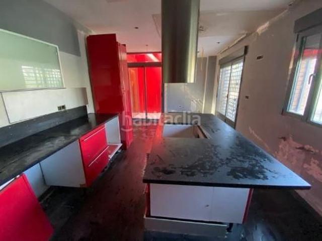 Chalet en venta en Colmenar de Oreja. Amplio Chalet en Colmenar de Oreja Oportunidad Única a 330,000. Chalets Colmenar de.