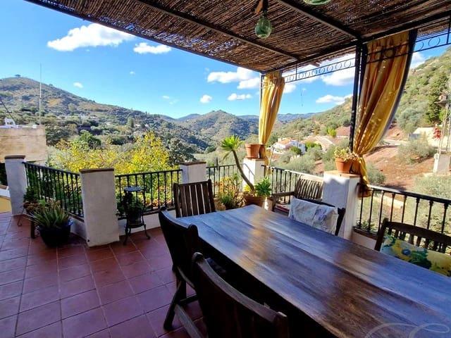 Chalet en venta en Comares, Málaga