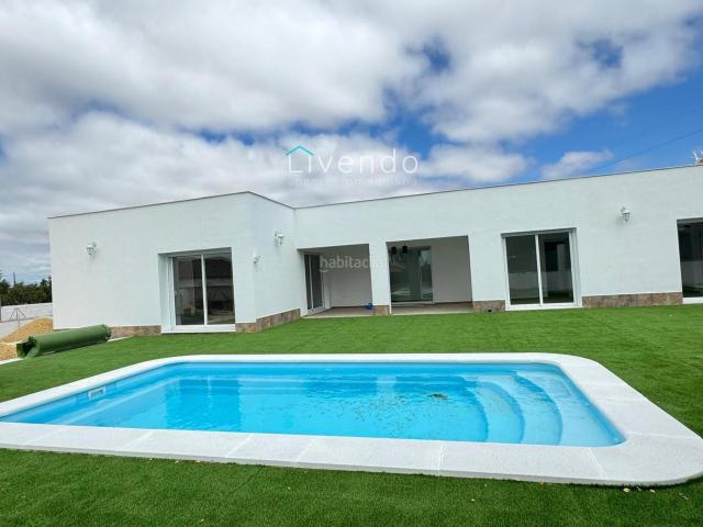 Chalet en venta en Conil de la Frontera, Barrio Nuevo. Chalet en reforma en venta en Conil, zona Barrio Nuevo. Chalets Conil de la.
