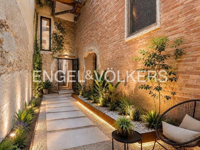 Chalet en venta en Constantí, de 436 m² 5 habitaciones por 265.000