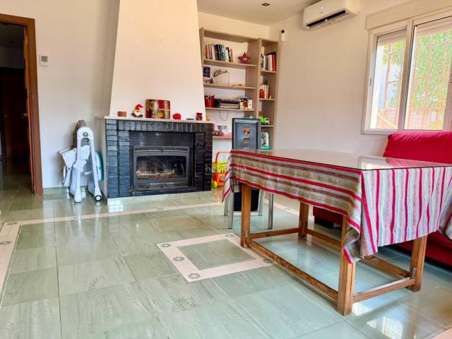 Chalet en venta en Córdoba, Villarrubia. Chalet independiente con piscina y gran parcela a solo 5 minutos de Villarrubia y 20 minutos de Córdoba. Chalets.