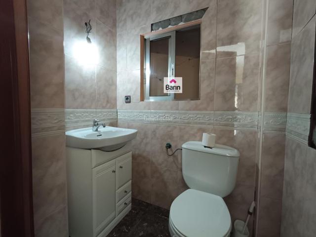 Chalet en venta en Córdoba, Alcolea. Chalet pareado en la barriada de Los Ángeles para reformar 126 m2. Chalets.