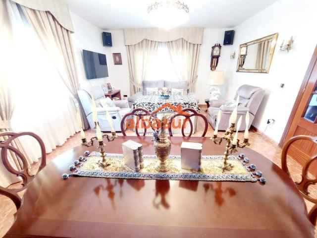 Chalet en venta en Córdoba, Alcolea. Excelente chalet hipotecable de 1 planta en ALCOLEA con piscina y salón campero. Chalets.
