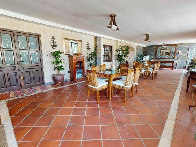 Chalet en venta en Córdoba, El Brillante El Naranjo El Tablero. MAGNÍFICO CHALET EN SANSUEÑA. Chalets.