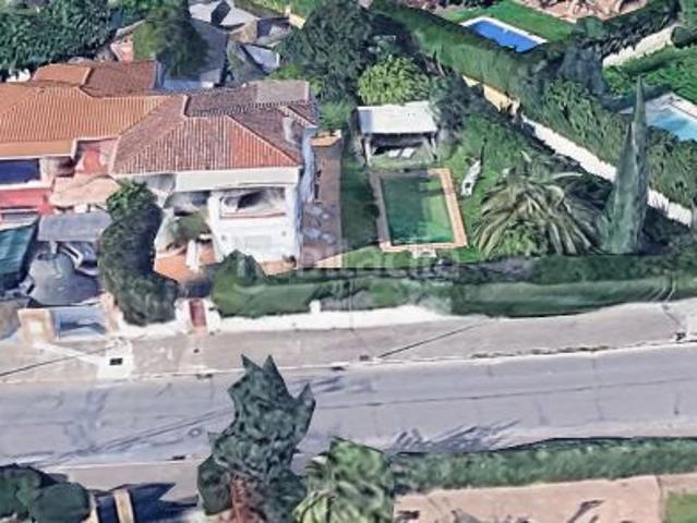 Chalet en venta en Córdoba, El Brillante El Naranjo El Tablero. CHALET DE DOS PLANTAS CON JARDIN Y PISCINA. EL BRILLANTE. CÓRDOBA. Chalets.