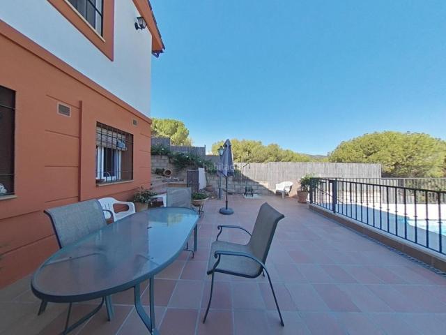 Chalet en venta en Córdoba, El Brillante El Naranjo El Tablero. DONDE TERMINA LA CIUDAD Y EMPIEZA TU CALIDAD DE VIDA. Chalets.