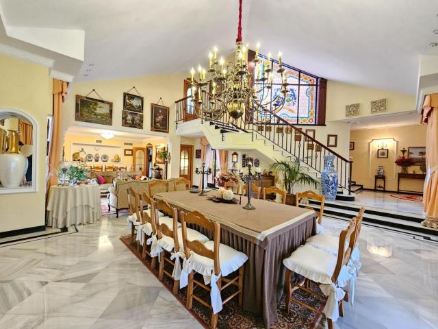 Chalet en venta en Córdoba, Huerta de la Reina Trassierra. CHALET EN EL BRILLANTE !. Chalets.