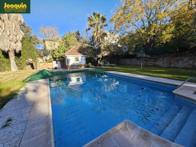 Chalet en venta en Córdoba, La Colina