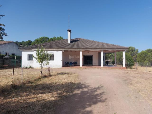 Chalet en venta en Córdoba, Las Jaras. CHALET INDEPENDIENTE EN LAS JARAS 1.500 m² DE TERRENO. Chalets.