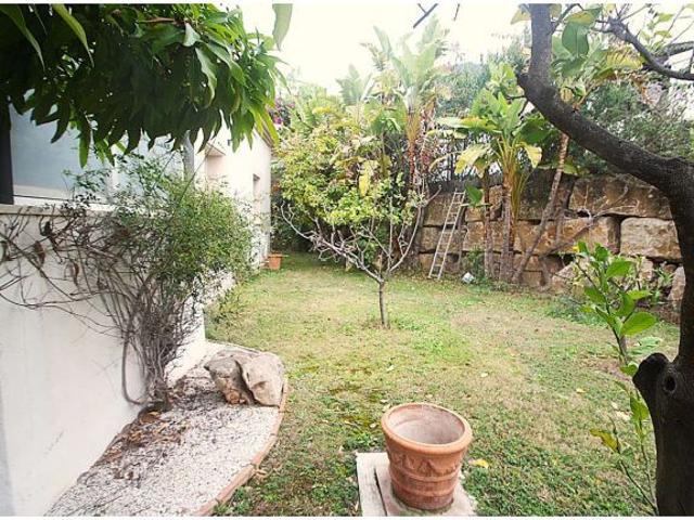 Chalet en Venta en Coristanco, Málaga