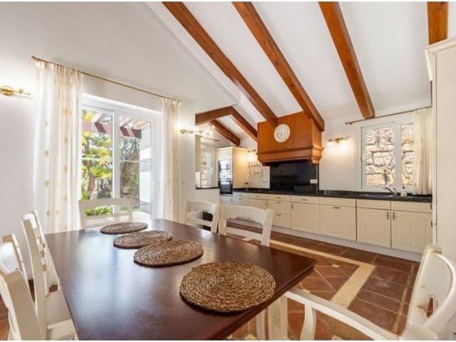 Chalet en Venta en Coristanco, Málaga