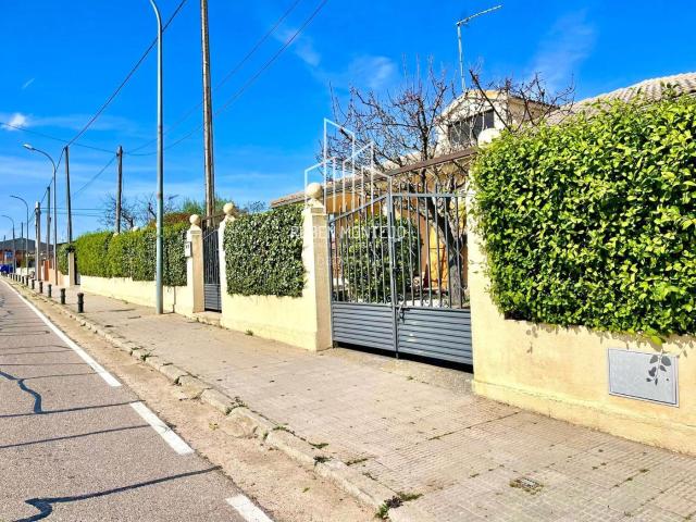 Chalet en venta en Corrales Del Vino. Gran Oportunidad en Corrales del Vino a pocos Km de Zamora y Salamanca. Chalets Corrales Del.