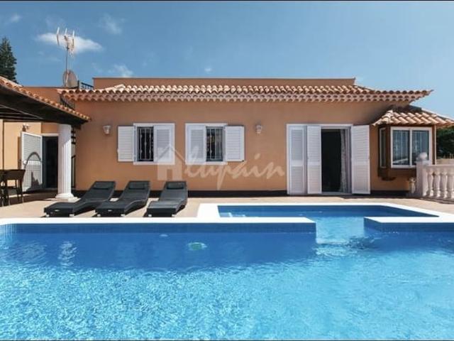 Chalet en venta en Costa Adeje, Tenerife