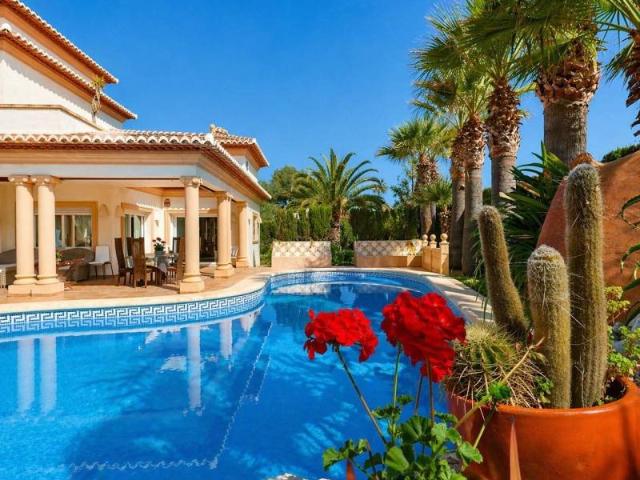 Chalet en venta en Costa Nova Excepcional chalet de 4 dormit. 341m² Jávea Xabia
