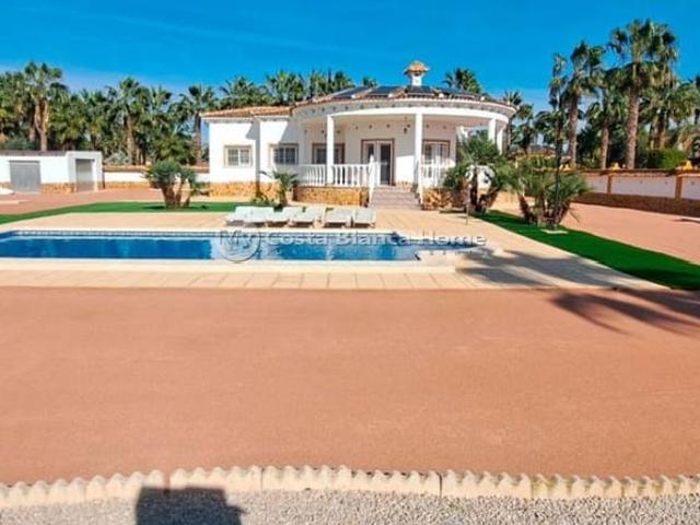 Chalet en venta en Catral, Alicante