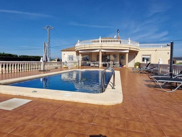 Chalet en venta en Catral, Alicante