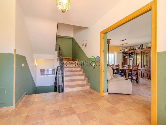 Chalet en venta en Cabanillas del Campo. Chalet en campo de golf con parcela amplia. Chalets Cabanillas del.