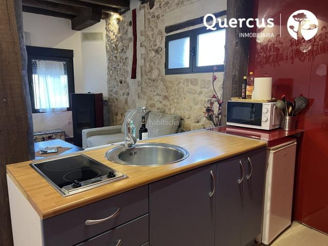 Chalet en venta en Cabañas de Polendos. Casa Individual en Cabañas de Polendos, actualmente como casa rural en funcionamiento. Consta de un dormitorio y un baño y un Jac. Chalets Cabañas de.