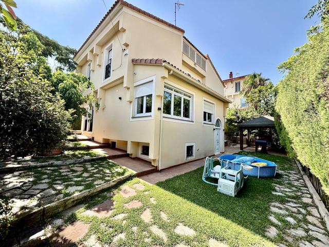 Chalet en venta en Cabo de la Huerta