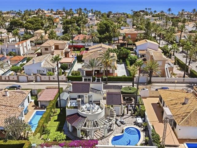 Chalet en venta en Cabo Roig, Alicante Costa Blanca