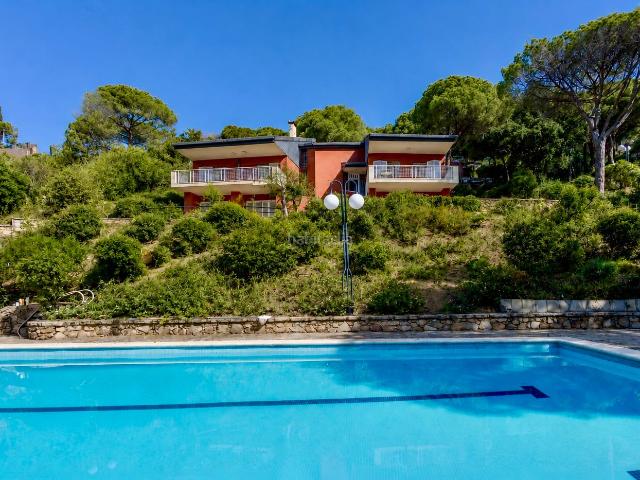 Chalet en venta en Cabrils. NOVEDAD. Chalets.