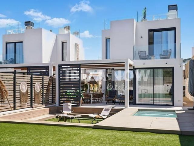 Chalet en venta en Cala Tarida, Ibiza