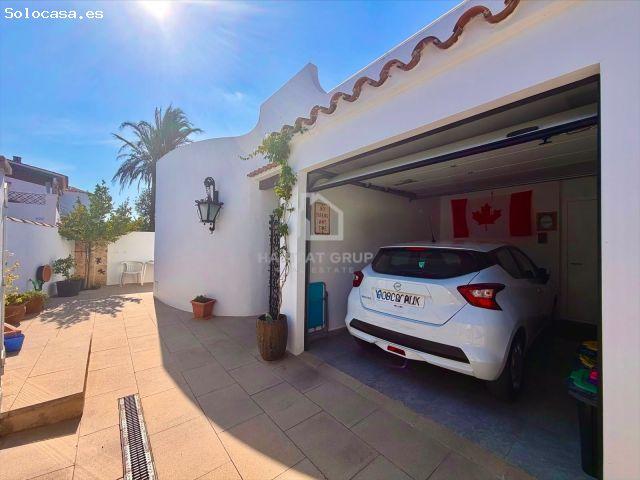 Chalet en Venta en Cala Blanca, Islas Baleares