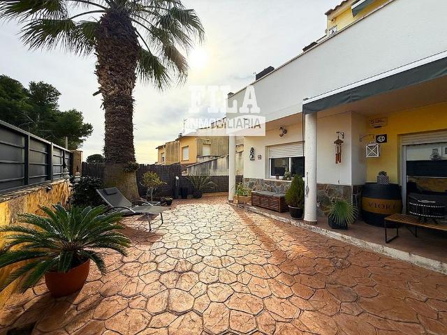 Chalet en venta en Calafell, de 118 m² 4 habitaciones por 439.000