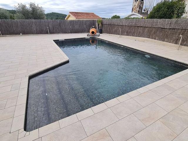 Chalet en venta en Calafell, de 228 m² 3 habitaciones por 500.000