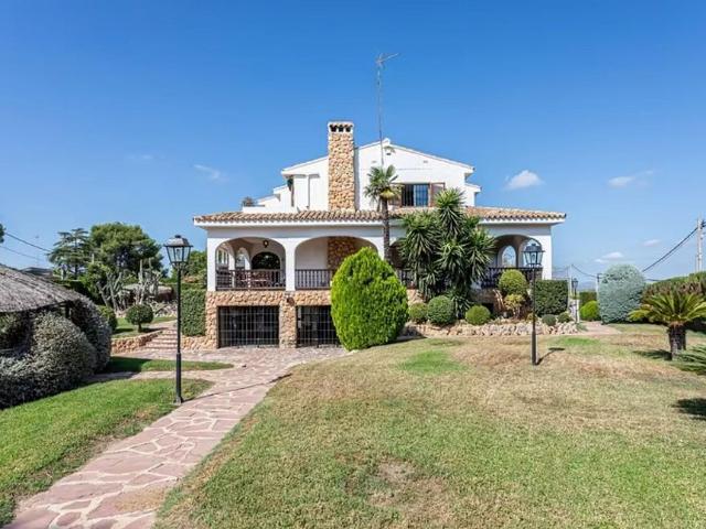 Chalet en venta en Calafell, de 254 m² 5 habitaciones por 615.000