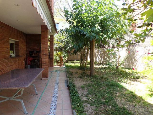 Chalet en venta en Calafell, de 270 m² 4 habitaciones por 475.000