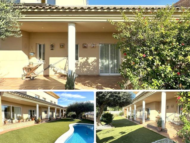 Chalet en venta en Calafell, Mas Mel Costa Dorada. CHALET ESQUINERO CON PISCINA PRIVADA Y VISTAS AL MAR EN EL MAS MEL!. Chalets.