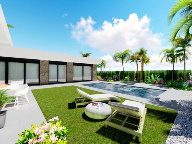 Chalet en venta en Calasparra. Villa de 3 dormitorios en venta en Calasparra, con piscina. Chalets.
