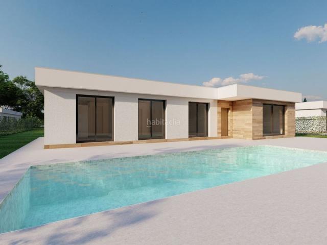Chalet en venta en Calasparra. Villa de 3 dormitorios en venta en Calasparra, con piscina. Chalets.