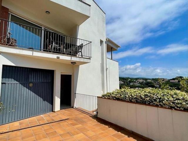 Chalet en venta en Caldes d´Estrac, de 140 m² 4 habitaciones por 455.000