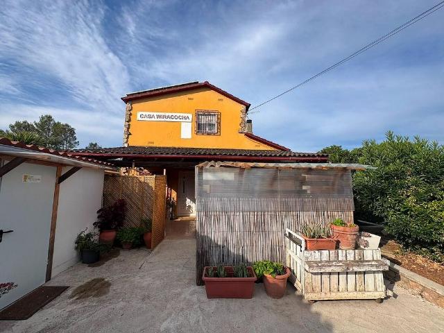 Chalet en venta en Caldes de Malavella, de 259 m² 5 habitaciones por 345.000