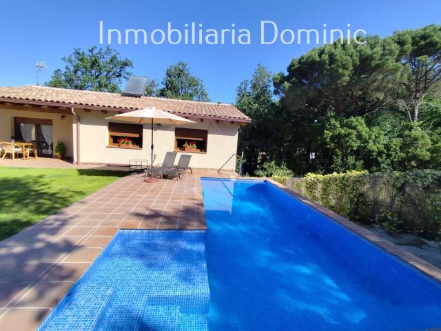 Chalet en venta en Caldes de Malavella. Magnifica casa como nueva, del año 2022. Chalets Caldes de.