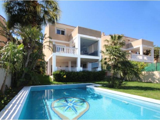 CHALET EN VENTA EN CALICANTO