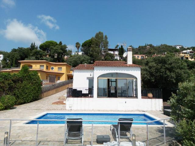 Chalet en venta en Calonge, Cabanyes Mas Ambrós Mas Pallí. Casa Chalet en venta en calle selva, Calonge. Chalets.