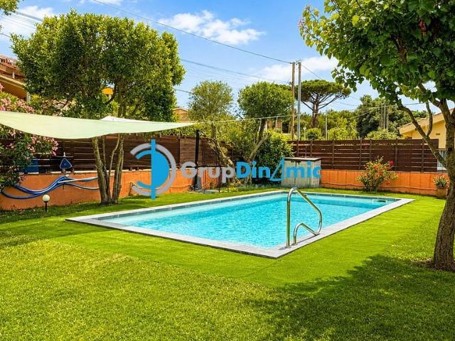 Chalet en venta en Calonge, de 391 m² 6 habitaciones por 795.000