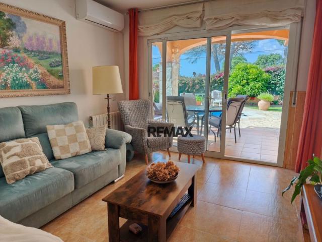 Chalet en venta en Calonge, Mas Pere Río de Oro. Casa en Calonge en urbanización Mas Pere, Costa Brava. Chalets.