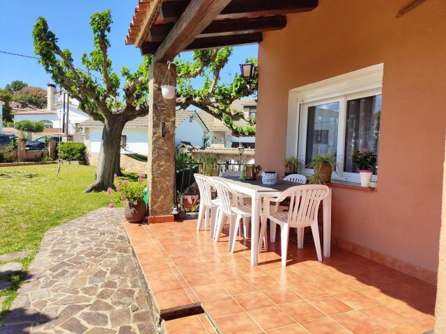 Chalet en venta en Calonge, Mas Pere Río de Oro. Chalet en venta en Calonge. Chalets.
