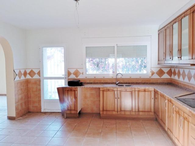 Chalet en venta en Callosa d´En Sarrià. Sensacional oportunidad, chalet en fantástica urbanización, la Almedia. Chalets Callosa d´En.