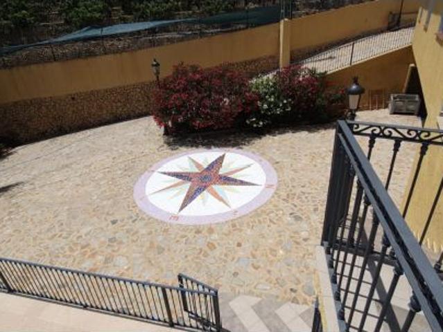 Chalet en Venta en Callosa dEn Sarria, Alicante